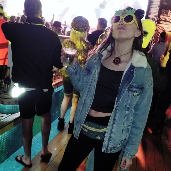 Meet the posher! - Picture 3 of 5